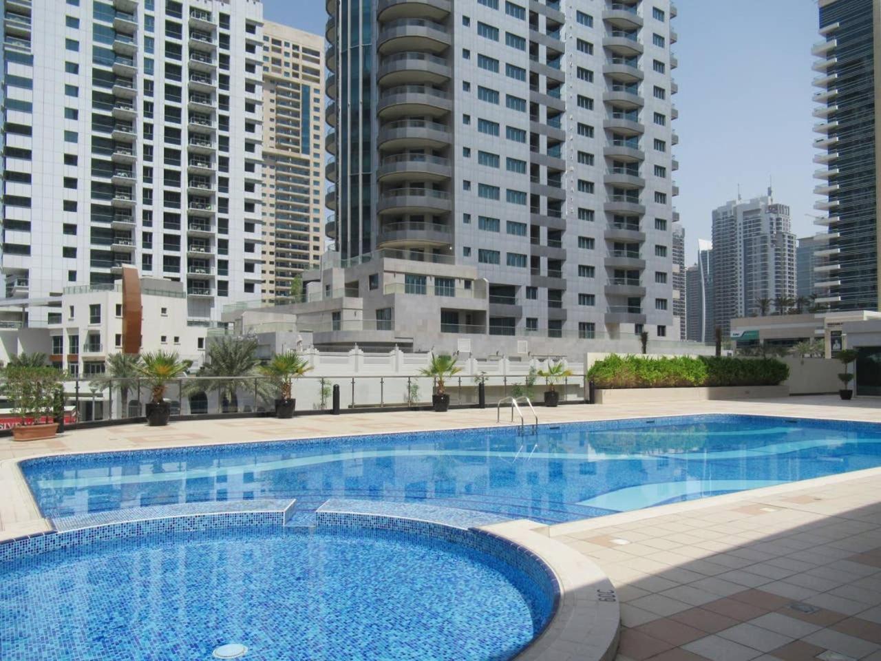 Frank Porter - Marina Views Apartment Dubai